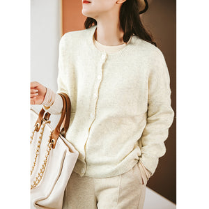 Áo khoác len cardigan dài tay cổ tròn hai túi vuông - NU7836