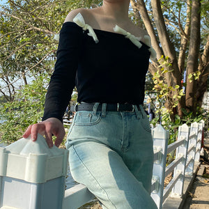 Áo T-shirt dài tay trễ vai kiểu đính nơ - NU8334