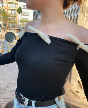 Áo T-shirt dài tay trễ vai kiểu đính nơ - NU8334