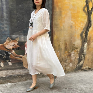 Đầm liền linen ngắn tay cổ V khuy tàu thêu hoa văn đồng màu - OD0616