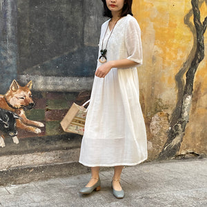 Đầm liền linen ngắn tay cổ V khuy tàu thêu hoa văn đồng màu - OD0616