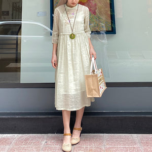 Đầm liền linen ngắn tay cổ đứng thêu chim én và nhành hoa - NU7574