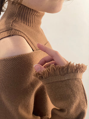 Bộ đồ gồm áo khoác len cardigan dài tay và croptop sát nách cao cổ - NU8497
