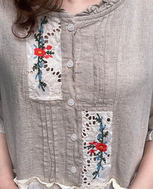 Áo sơ mi linen Morigirl ngắn tay cổ tròn xếp ly kiểu hai tầng - NU8323
